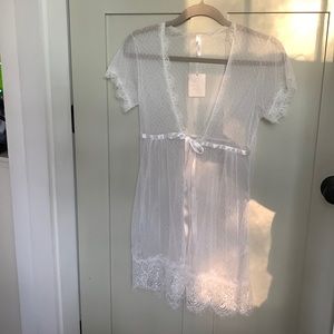 White Gorgeous Bridal robe size s lace WOT